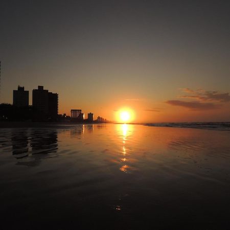 Apartamento Temporada Pe Na Areia Mongaguá エクステリア 写真